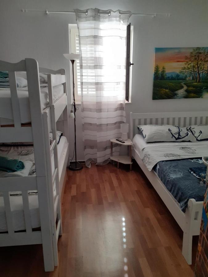 Sea View Apartment Sunrise Poljica & Blue Lagoon Rent A Boat Екстер'єр фото