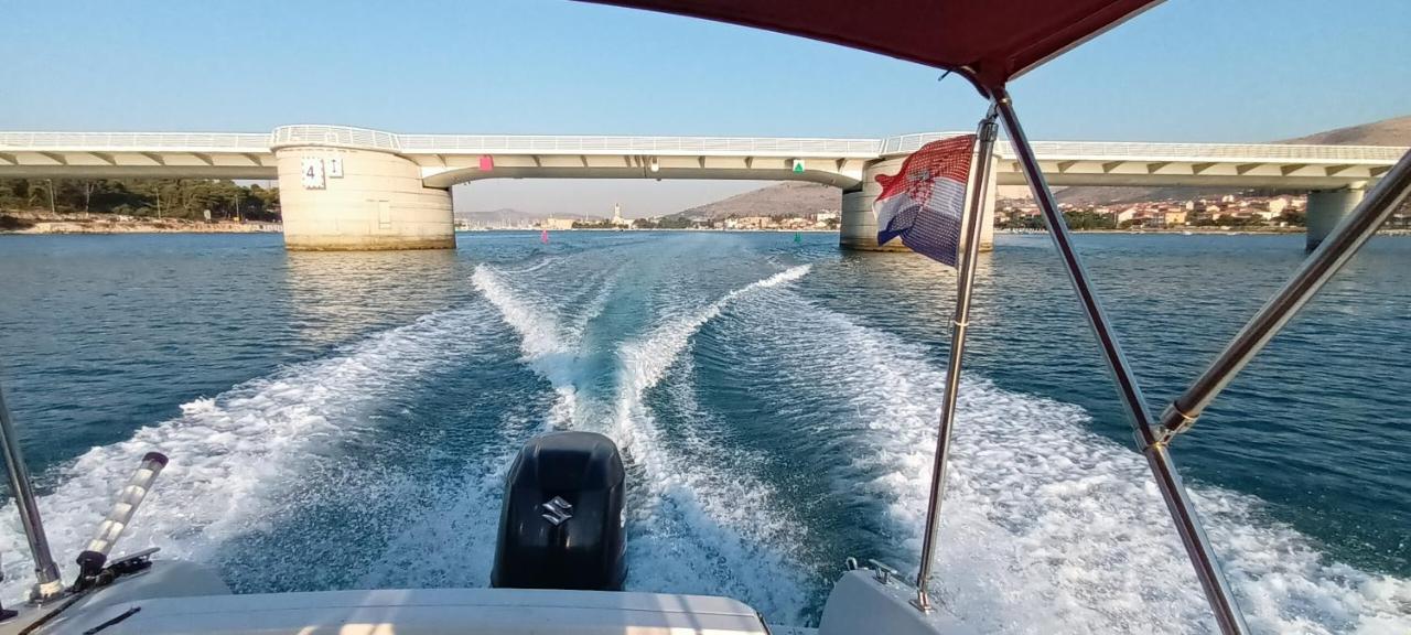 Sea View Apartment Sunrise Poljica & Blue Lagoon Rent A Boat Екстер'єр фото