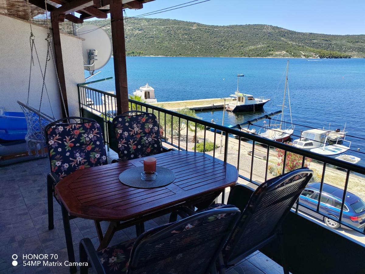 Sea View Apartment Sunrise Poljica & Blue Lagoon Rent A Boat Екстер'єр фото